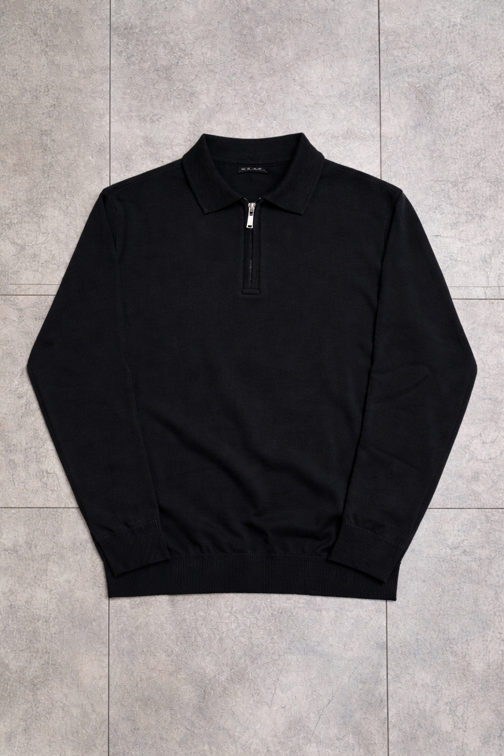 سويتر رجالي بسحاب نصفي – أناقة بسيطة ولبس يومي